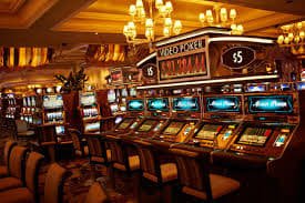 Các danh mục giải trí tại 990k9 – sportsbook, live casino, slot, bingo